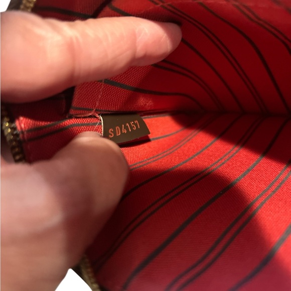 Louis Vuitton Damier Ebene Wristlet - Picture 8 of 8